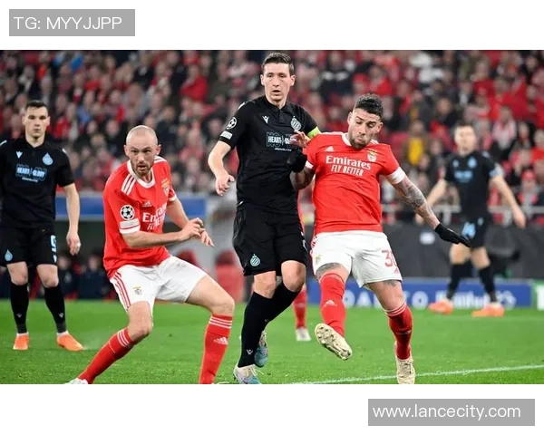 英超惊现冷门尤文图斯1-0战胜本菲卡帽子戏法引发全场狂欢 英超惊现冷门尤文图斯1-0战胜本菲卡帽子戏法引发全场狂欢