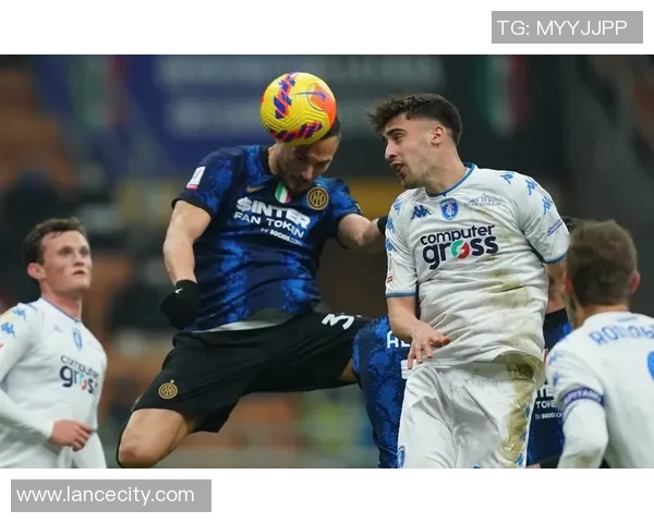 西甲激战国米大胜里昂绝杀时刻点燃全场气氛与转会传闻交织