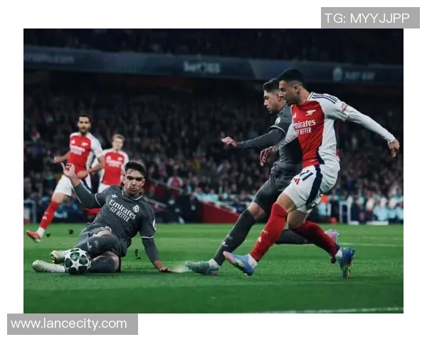 欧冠激战阿森纳与多特蒙德握手言和补时进球点燃全场激情