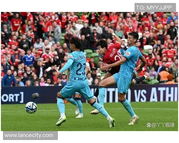 欧联杯精彩对决尤文图斯逆转曼联全场沸腾瞬间回顾