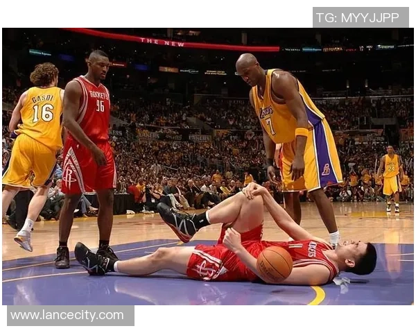 姚明与校长的篮球梦想之路：从校园到NBA的励志故事