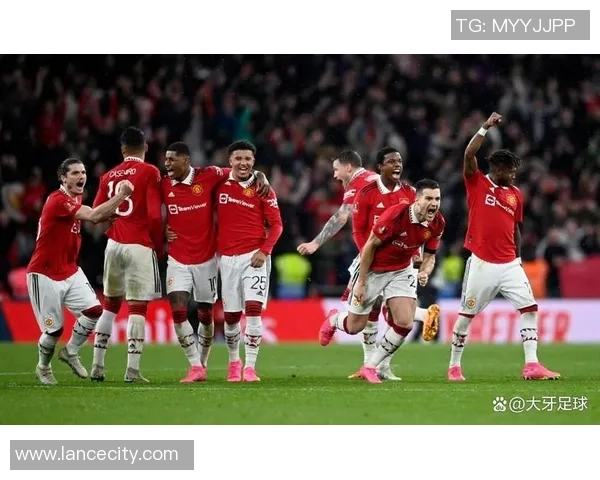 德甲焦点战热刺与拜仁激战成和逆转瞬间引发全场热烈反响集锦回顾