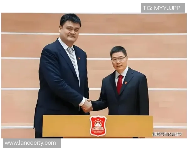 胖先生姚明的篮球传奇与生活哲学：从赛场到人生的启示与反思