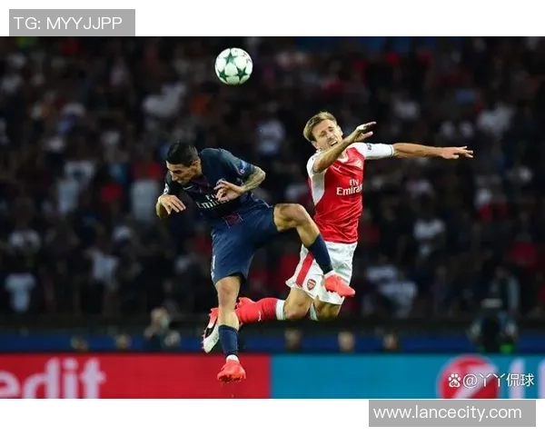 中超精彩对决巴黎圣日耳曼与阿森纳战成平局绝杀瞬间引发全场欢呼 中超精彩对决巴黎圣日耳曼与阿森纳战成平局绝杀瞬间引发全场欢呼