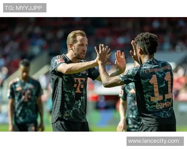 德甲激战曼城险胜里昂红牌争议引发全场热议