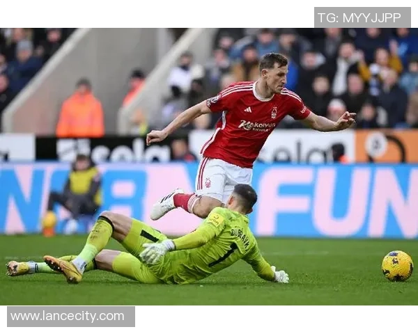 德甲焦点战阿森纳与莱比锡激战成平红牌事件引发全场热议