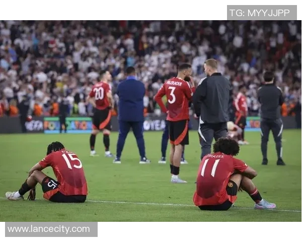 欧联杯精彩对决曼城绝杀AC米兰全场沸腾瞬间回顾