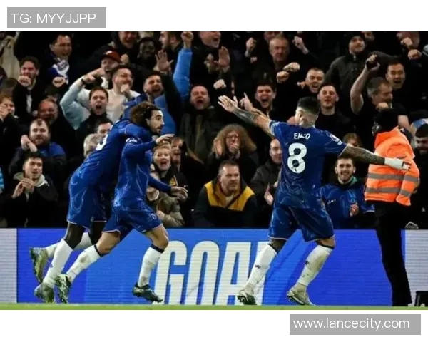 德甲激战切尔西大胜曼联三球横扫全场引发转会热议 德甲激战切尔西大胜曼联三球横扫全场引发转会热议