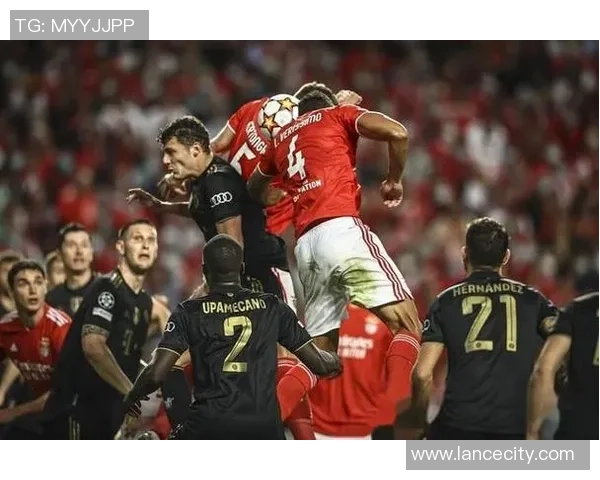 西甲赛场惊现冷门本菲卡大胜利物浦五球狂潮引发热议 西甲赛场惊现冷门本菲卡大胜利物浦五球狂潮引发热议