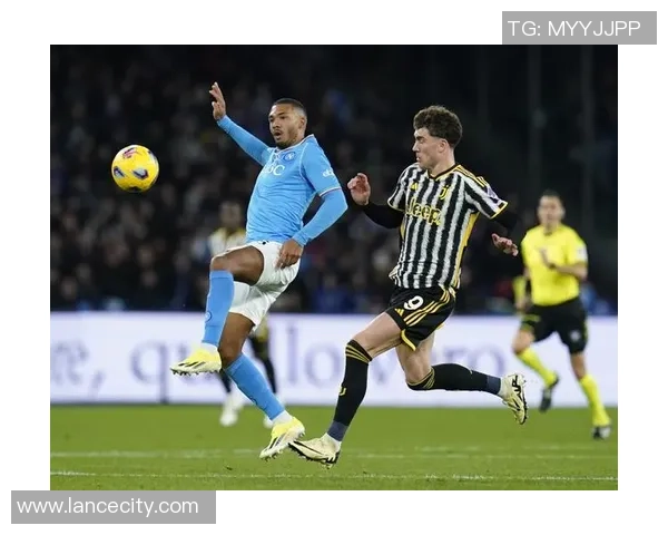 中超激战那不勒斯与尤文图斯平局点球大战引发全场热烈反响