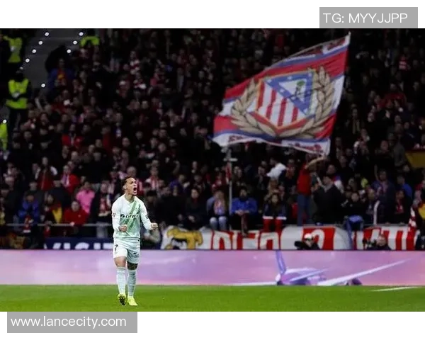 国王杯曼联大胜马竞五球狂潮神扑瞬间点燃全场激情 国王杯曼联大胜马竞五球狂潮神扑瞬间点燃全场激情