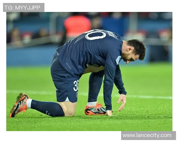 友谊赛巴黎圣日耳曼小胜莱比锡红牌事件引发全场热议分析