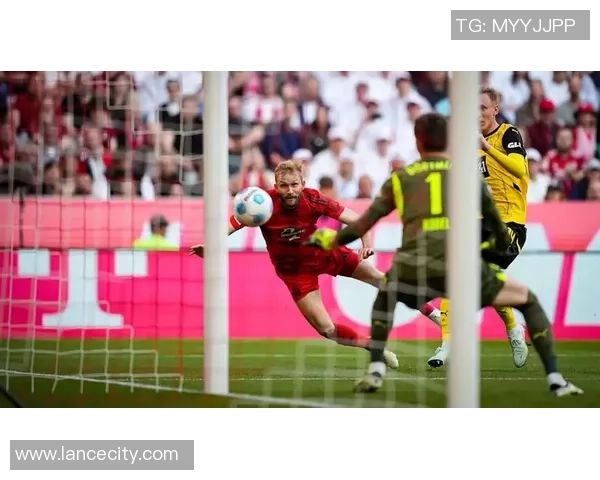 英超激战：多特蒙德逆转拜仁全场沸腾的精彩瞬间分析