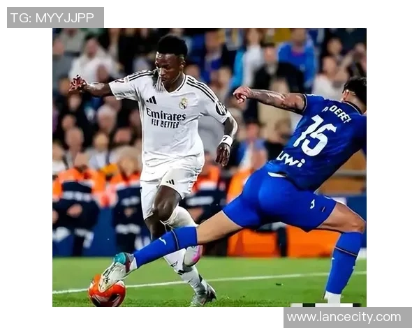 英超激战皇马惊险逆转多特蒙德4比3全场沸腾