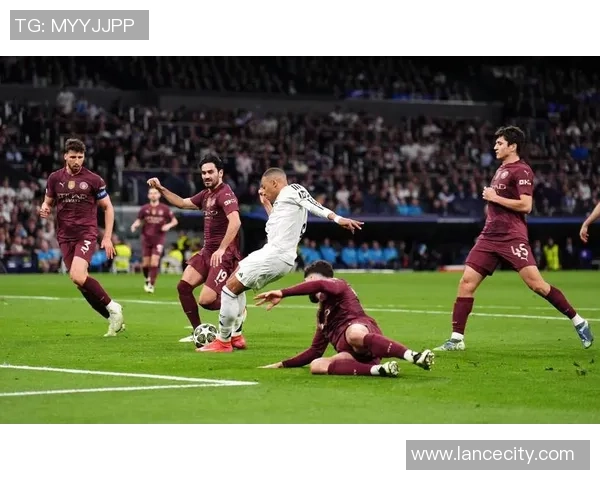 欧联杯波尔图大胜皇马帽子戏法引爆全场精彩瞬间回顾 欧联杯波尔图大胜皇马帽子戏法引爆全场精彩瞬间回顾