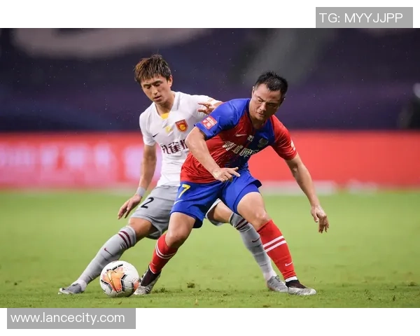 友谊赛尤文图斯大胜莱比锡红牌争议引发全场热议