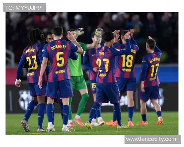 欧冠大战：巴萨逆袭热刺6-2赛场瞬间引发全场狂欢