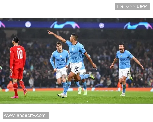 欧联杯曼城小胜拜仁神奇扑救引发转会热议与球迷狂欢