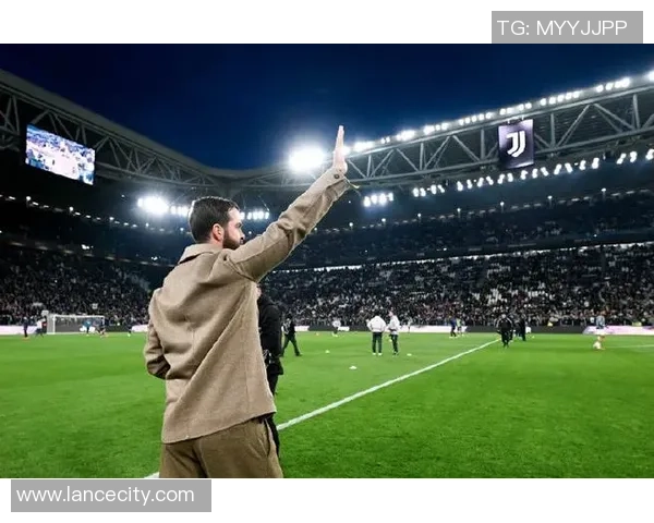 欧联杯激战尤文图斯与那不勒斯握手言和红牌事件引发全场热议