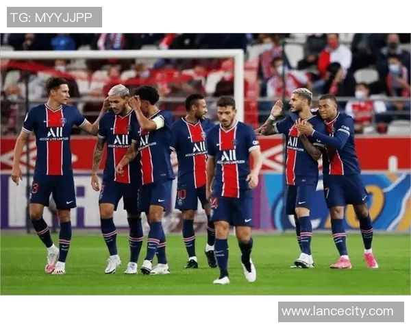 西甲震撼战役波尔图狂胜巴黎圣日耳曼创历史冷门引发全场沸腾 西甲震撼战役波尔图狂胜巴黎圣日耳曼创历史冷门引发全场沸腾