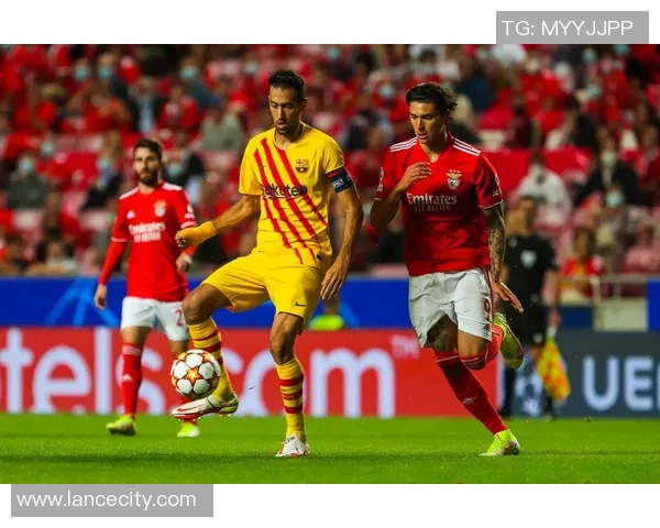 足总杯惊天逆转本菲卡2-1战胜巴萨全场沸腾 足总杯惊天逆转本菲卡2-1战胜巴萨全场沸腾